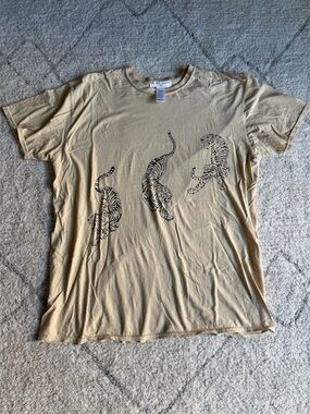 Urban Outfitters Short Sleeve Tigers Brown Shirt Size Small/Medium (oversized)